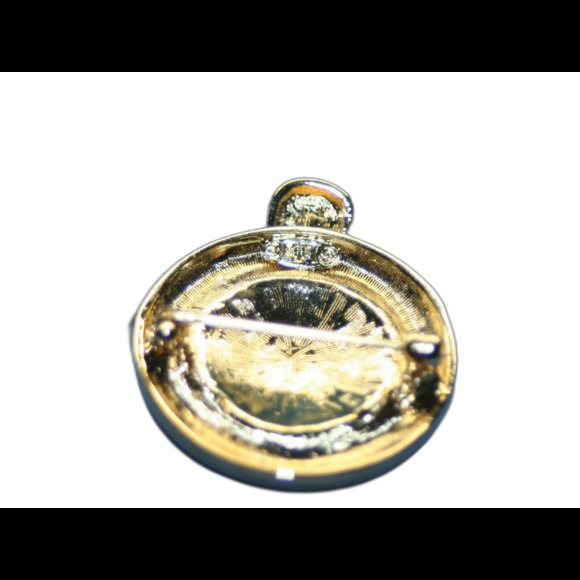 The AMERICAN Badge Pin Pinback Lilia E Design - Picture 3 of 5